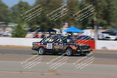 media/Oct-02-2022-24 Hours of Lemons (Sun) [[cb81b089e1]]/1020am (Front Straight)/